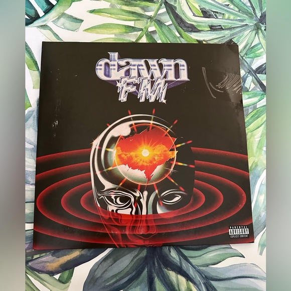 The Weeknd Dawn FM - Exclusive Limited Edition Silver Colored Vinyl 2 LP - Picture 4 of 5